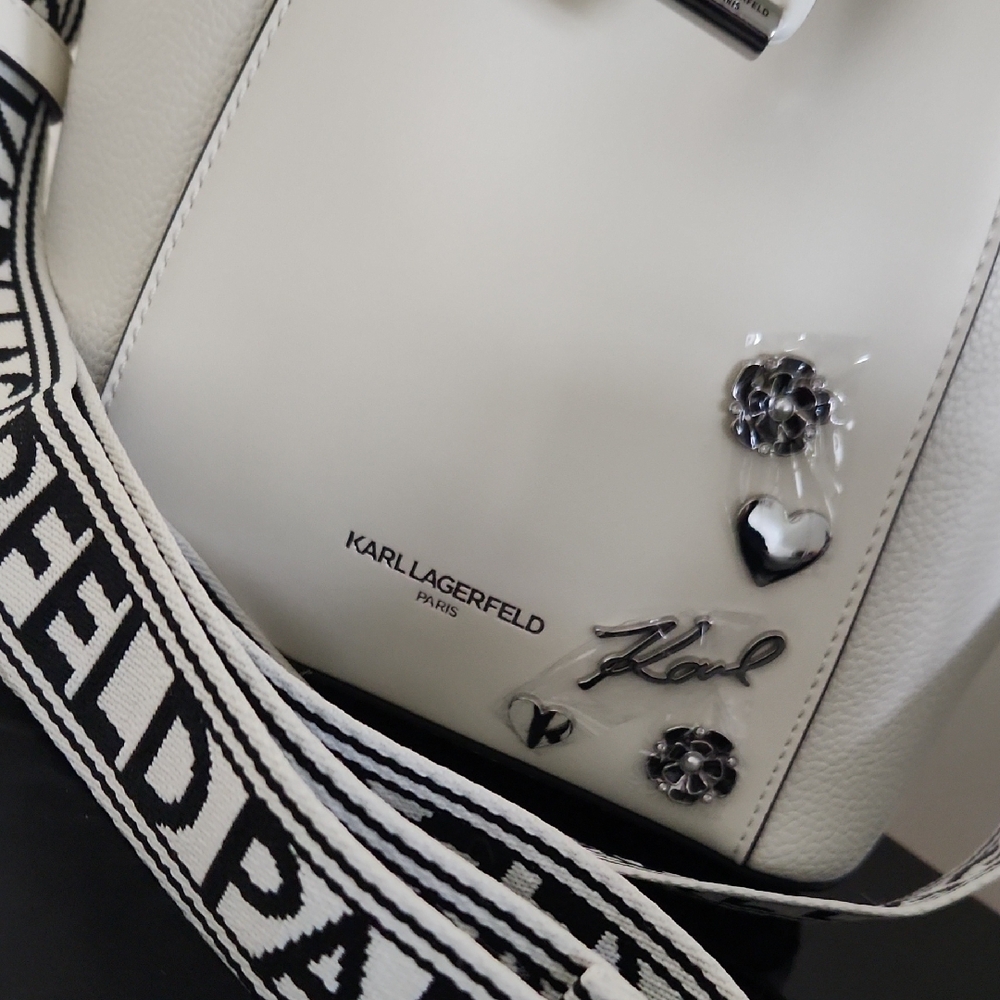Karl Lagerfeld 2 Way Crossbody/Shoulder Bag with Logo Guitar Strap. New W/ Tags! - Picture 2 of 13